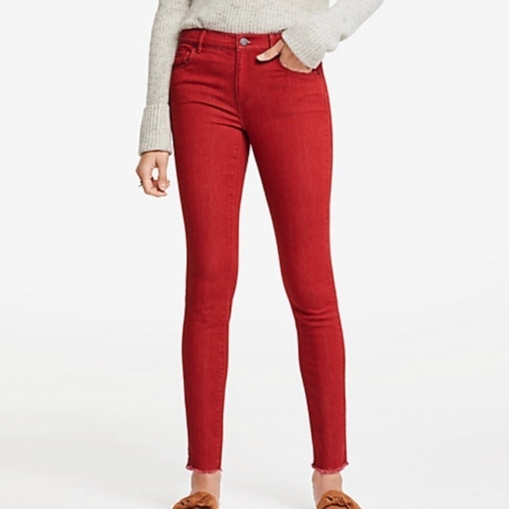 ANN TAYLOR the skinny red raw hem / fringe jeans size 4